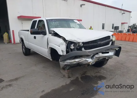 2003 Chevrolet Silverado 2500Hd Ls z USA, uszkodzony, nr VIN 1GCHC29U93E351959